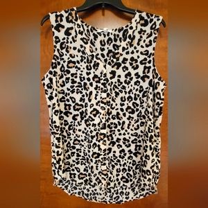 Maurices XL, sleeveless, leopard print blouse.